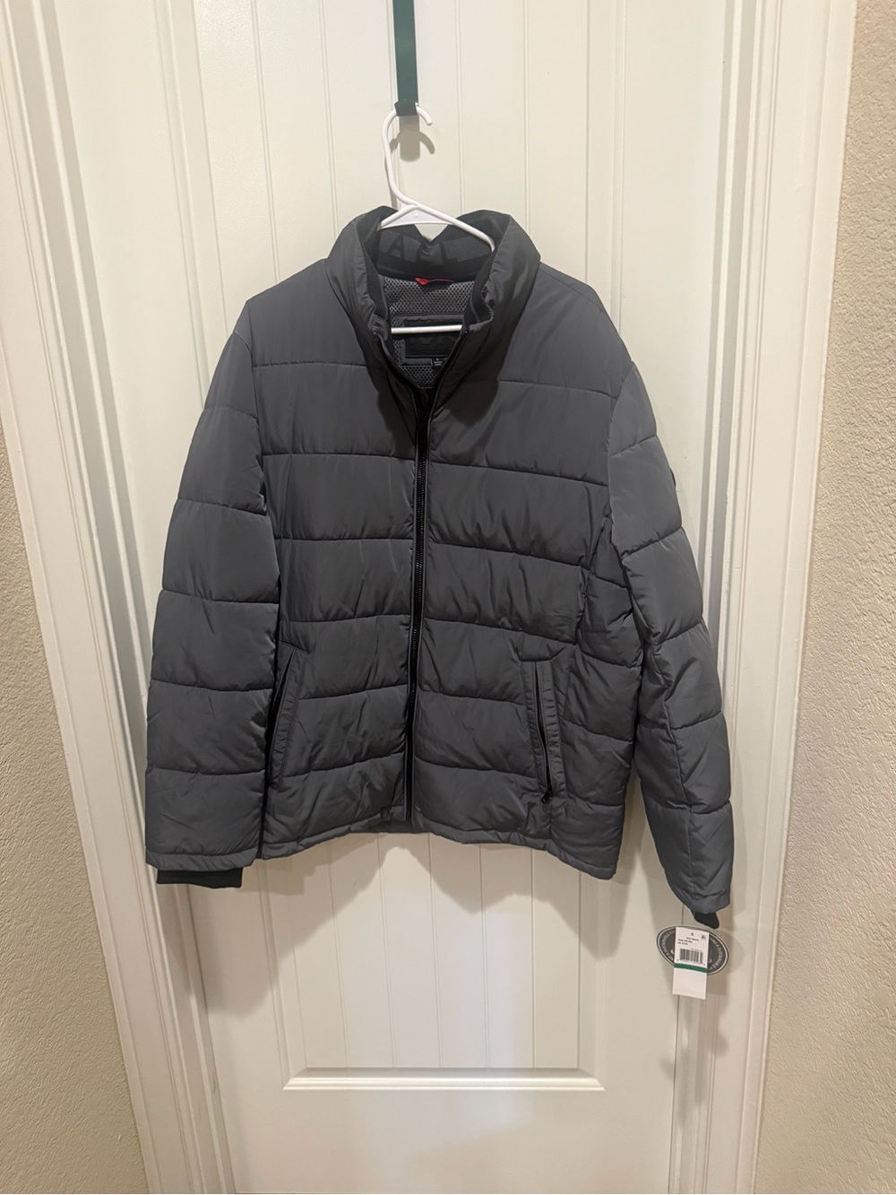Michael Kors Men’s Puffer Jacket size Large NWT